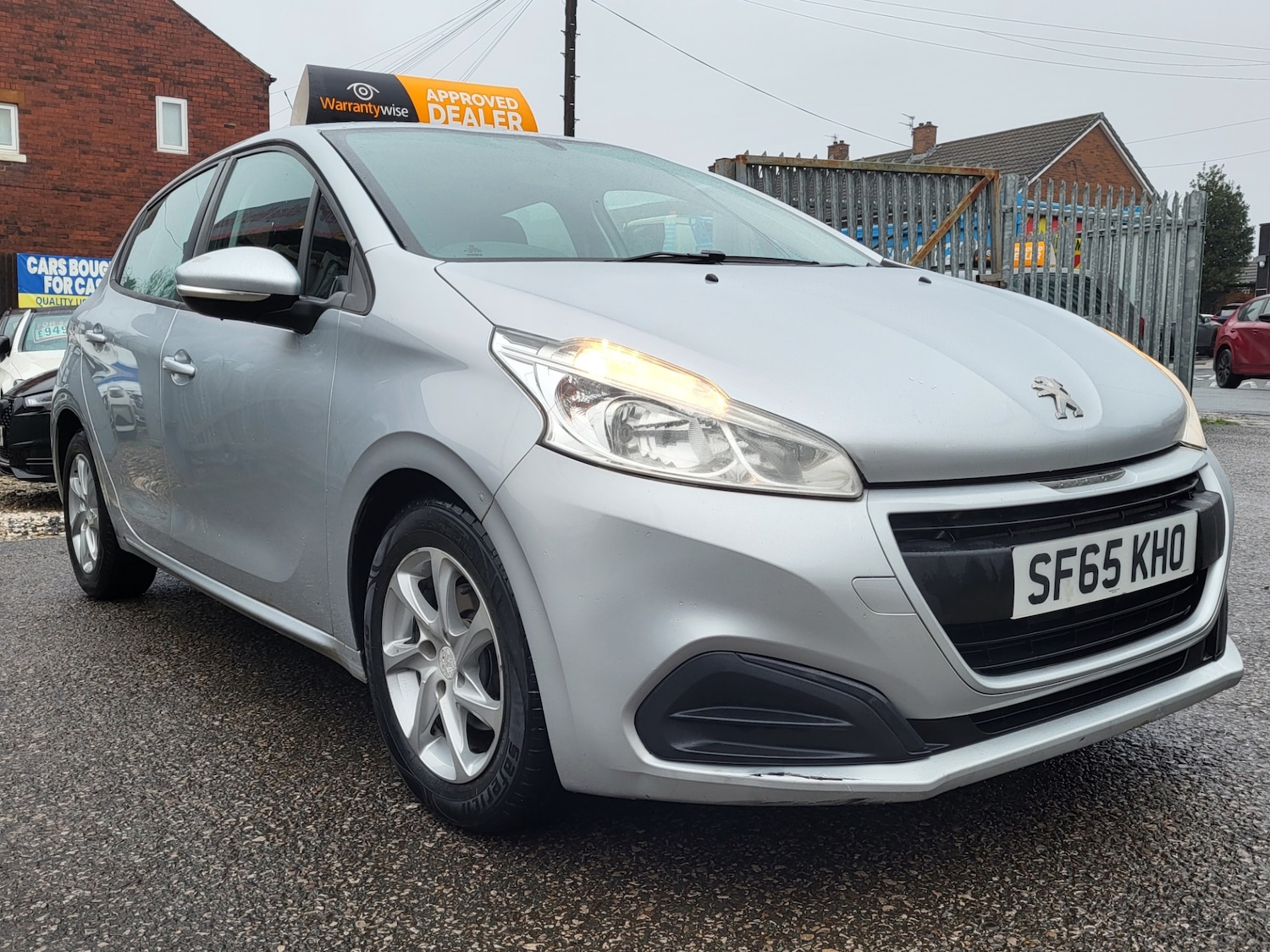 Used Peugeot 208 2015 for sale - 77460403: Photo 19