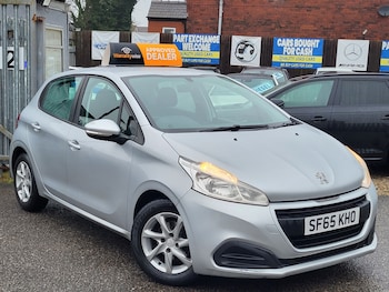 Used Peugeot 208 2015 for sale - 77460403: Photo