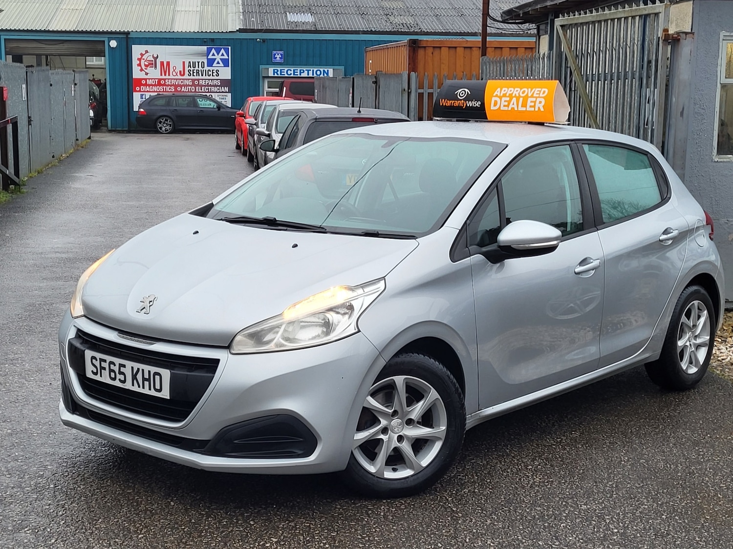 Used Peugeot 208 2015 for sale - 77460403: Photo 3