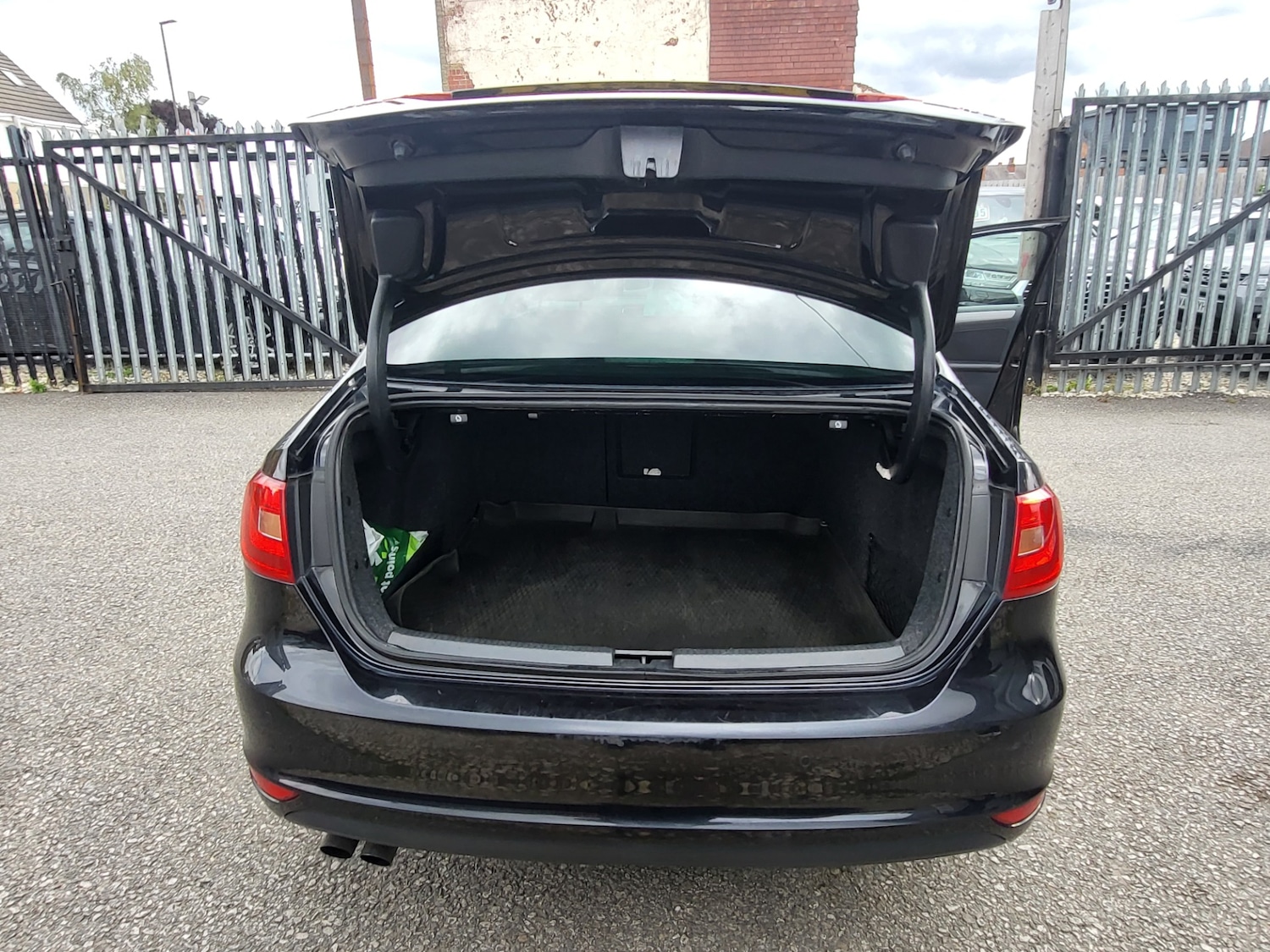 Used Volkswagen Jetta 2014 for sale - 76958615: Photo 10