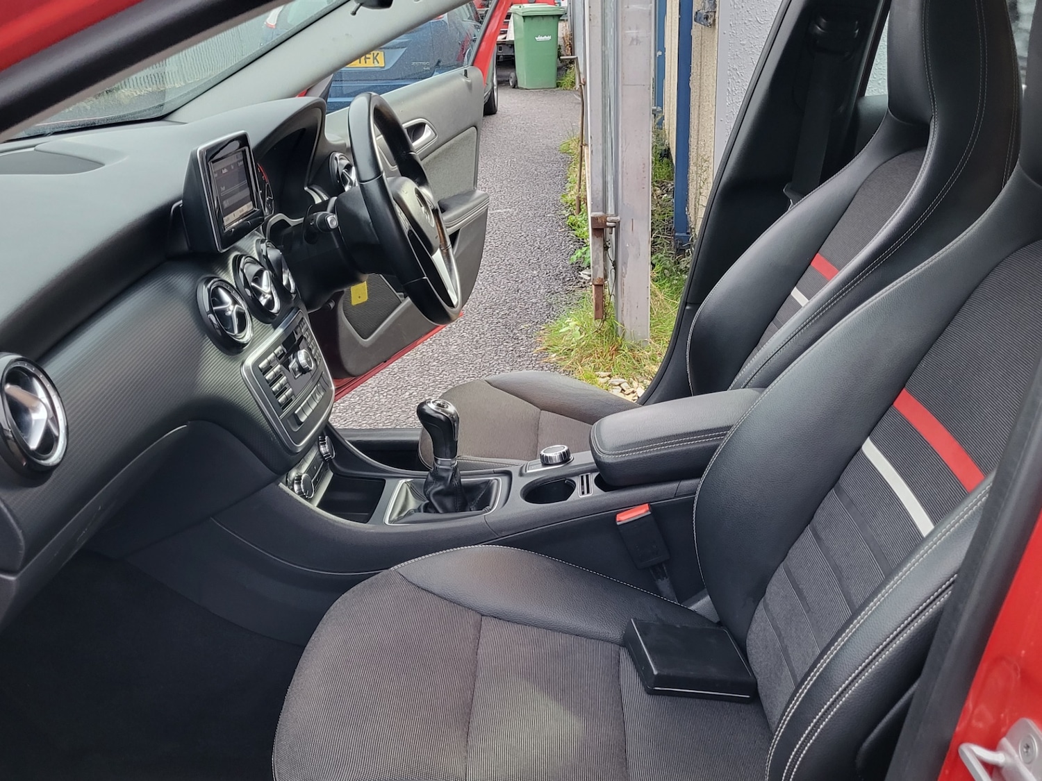 Used Mercedes-Benz A-Class 2013 for sale - 76961340: Photo 6