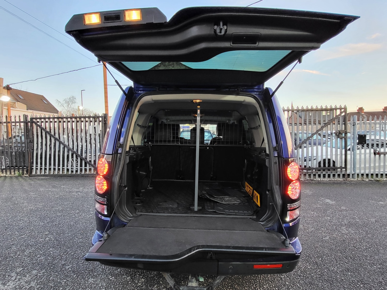 Used Land Rover Discovery 2010 for sale - 76958232: Photo 11