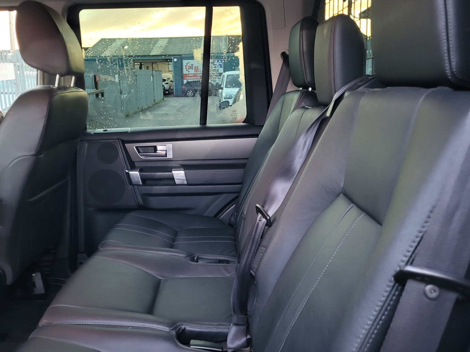 Used Land Rover Discovery 2010 for sale - 76958232: Photo 21