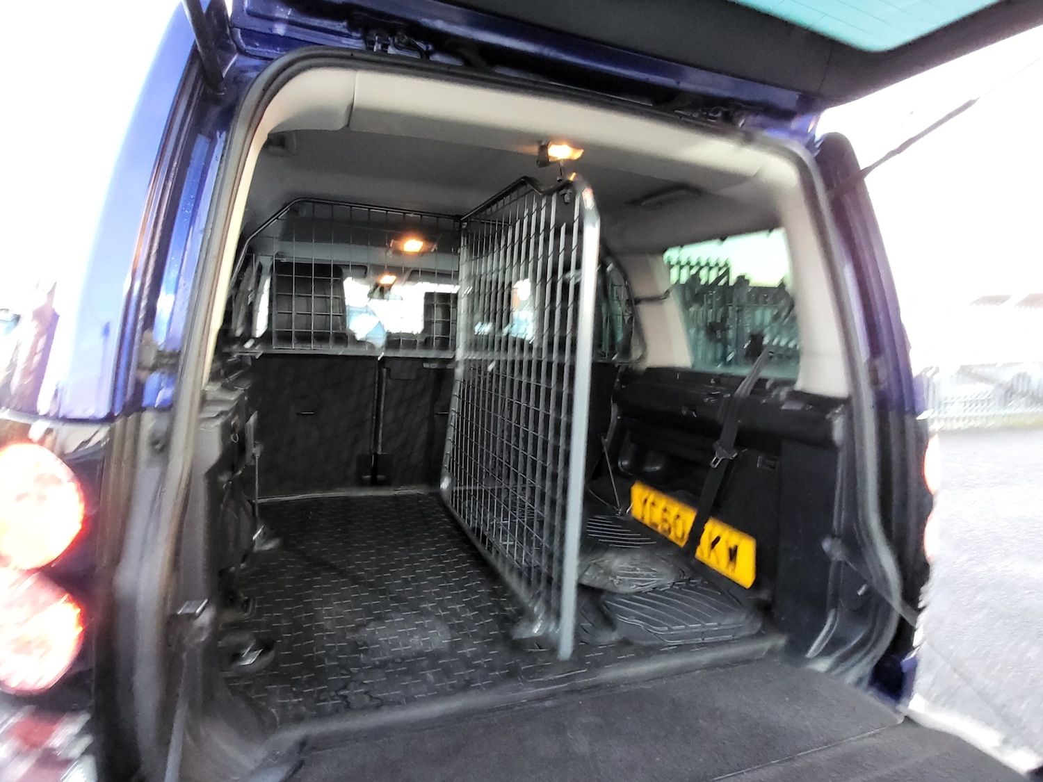 Used Land Rover Discovery 2010 for sale - 76958232: Photo 26