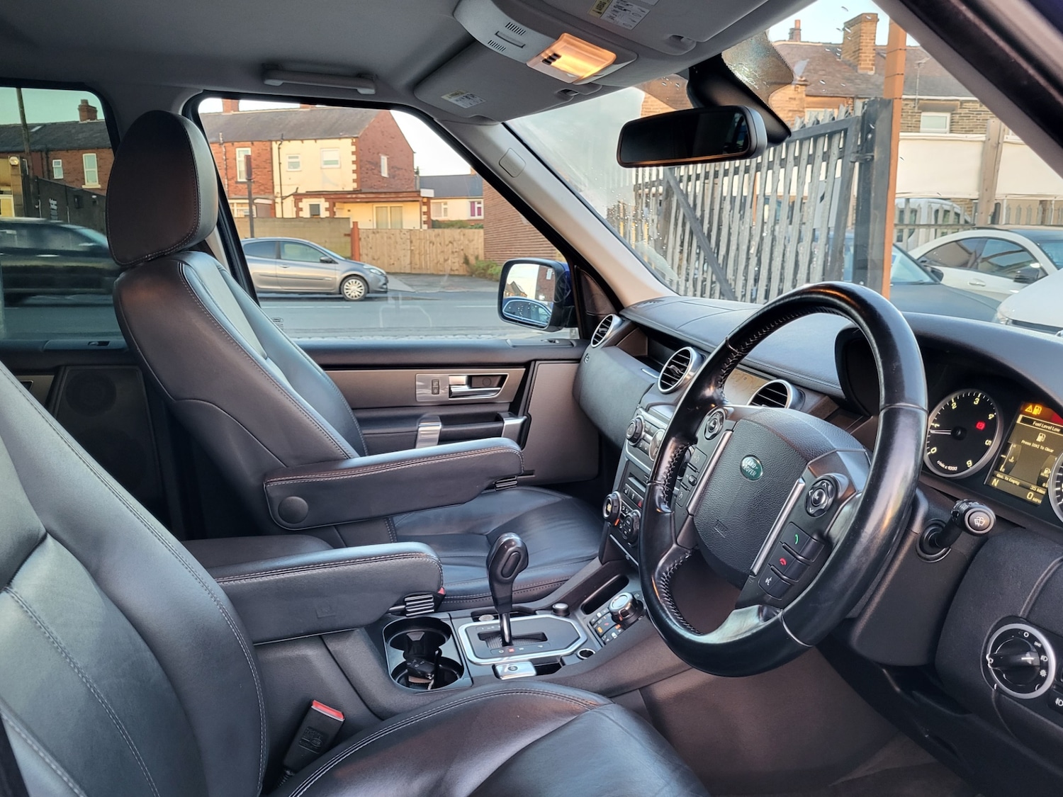 Used Land Rover Discovery 2010 for sale - 76958232: Photo 6