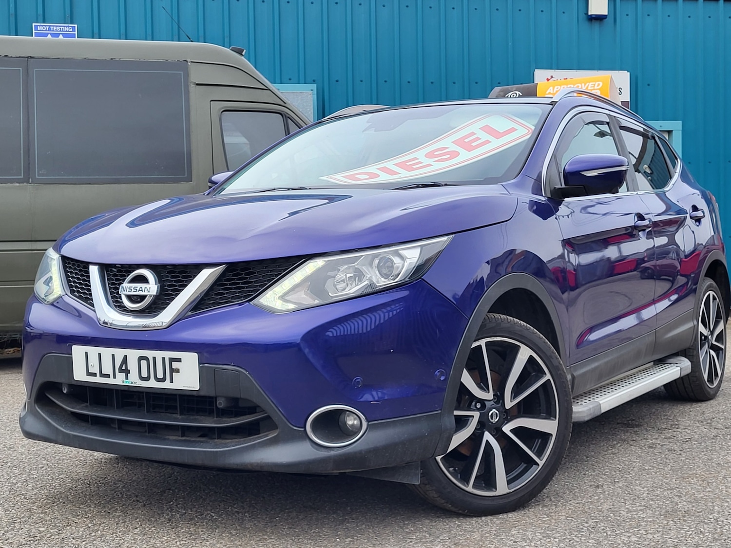 Used Nissan Qashqai 2014 for sale - 76961838: Photo 14