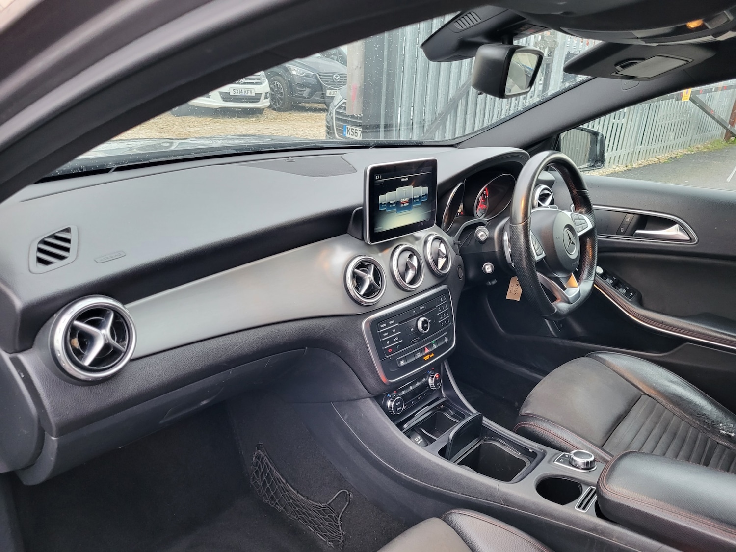Used Mercedes-Benz GLA 2015 for sale - 77663077: Photo 8