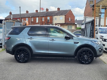 Used Land Rover Discovery Sport 2017 for sale - 78781770: Photo