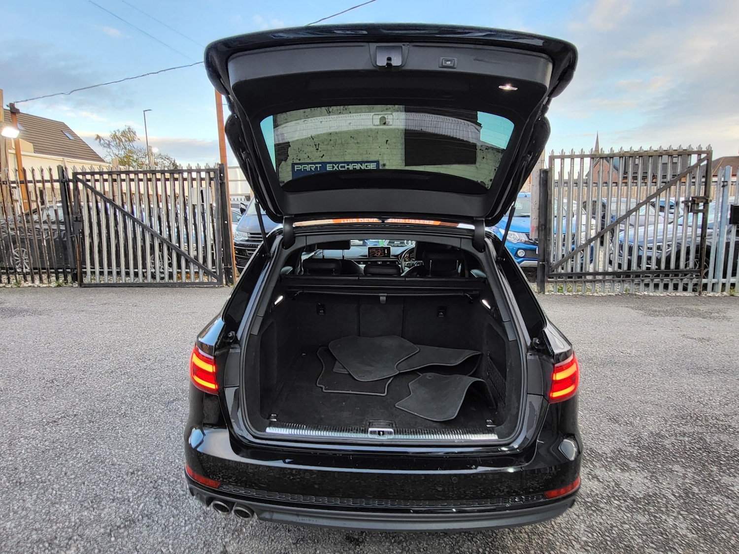 Used Audi A4 2018 for sale - 76960317: Photo 11