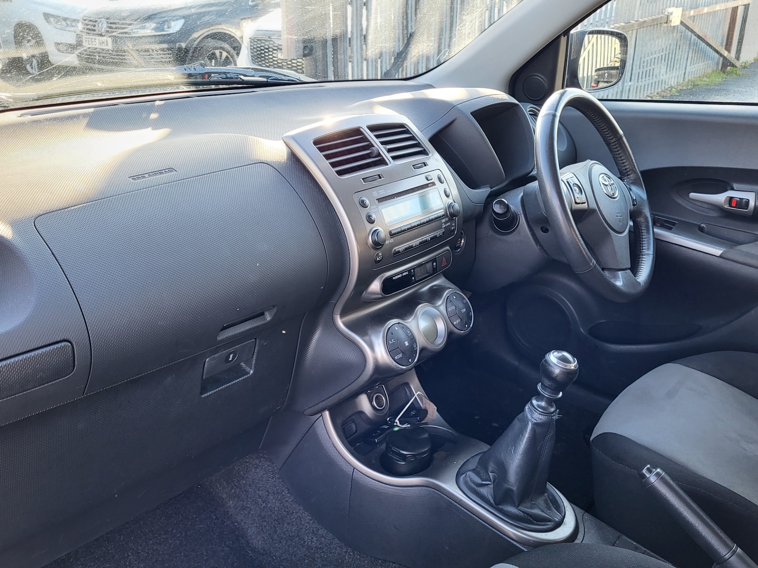 Used Toyota Urban Cruiser 2011 for sale - 77168775: Photo 7