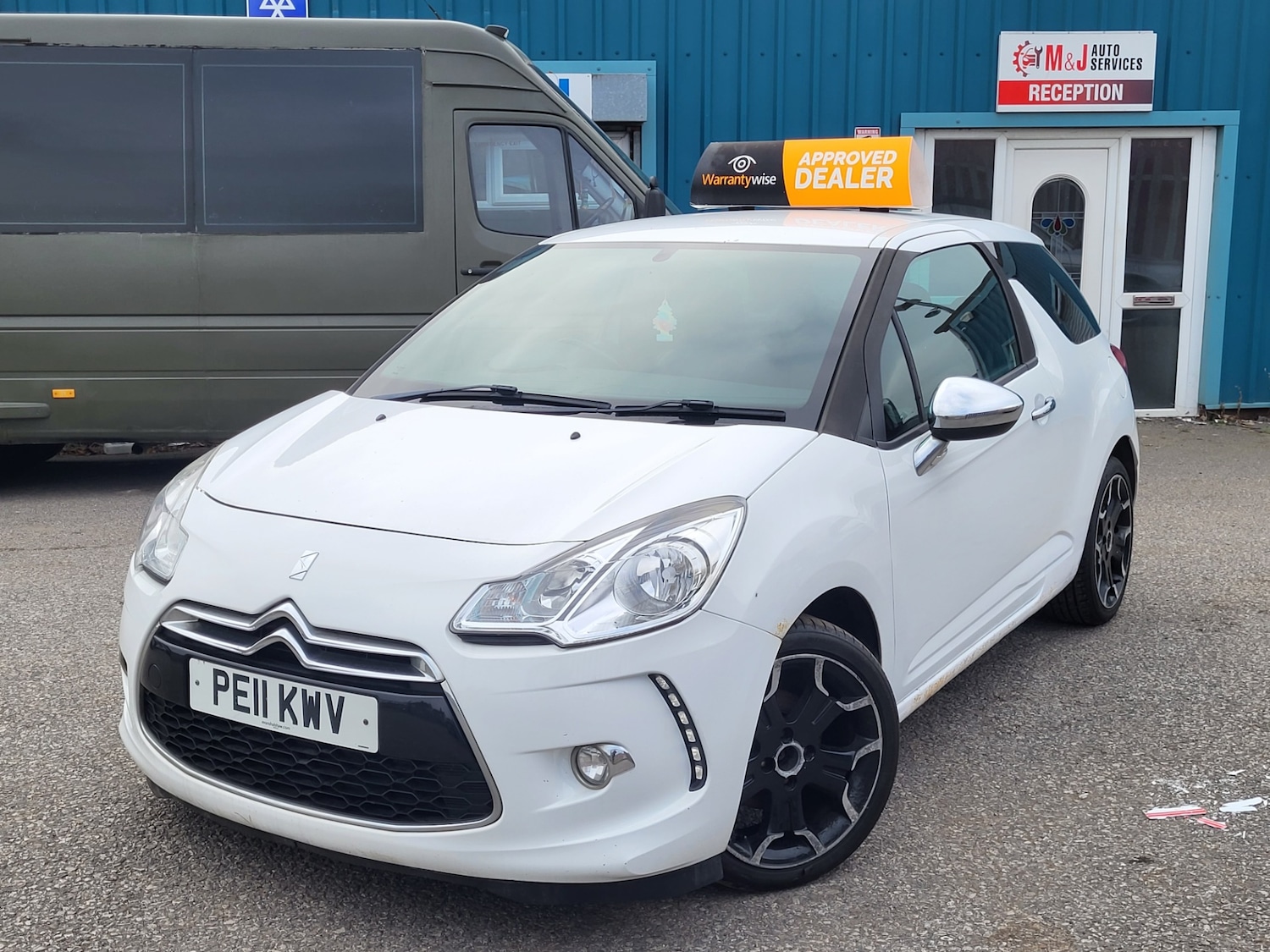 Used Citroen DS3 2011 for sale - 76960353: Photo 3