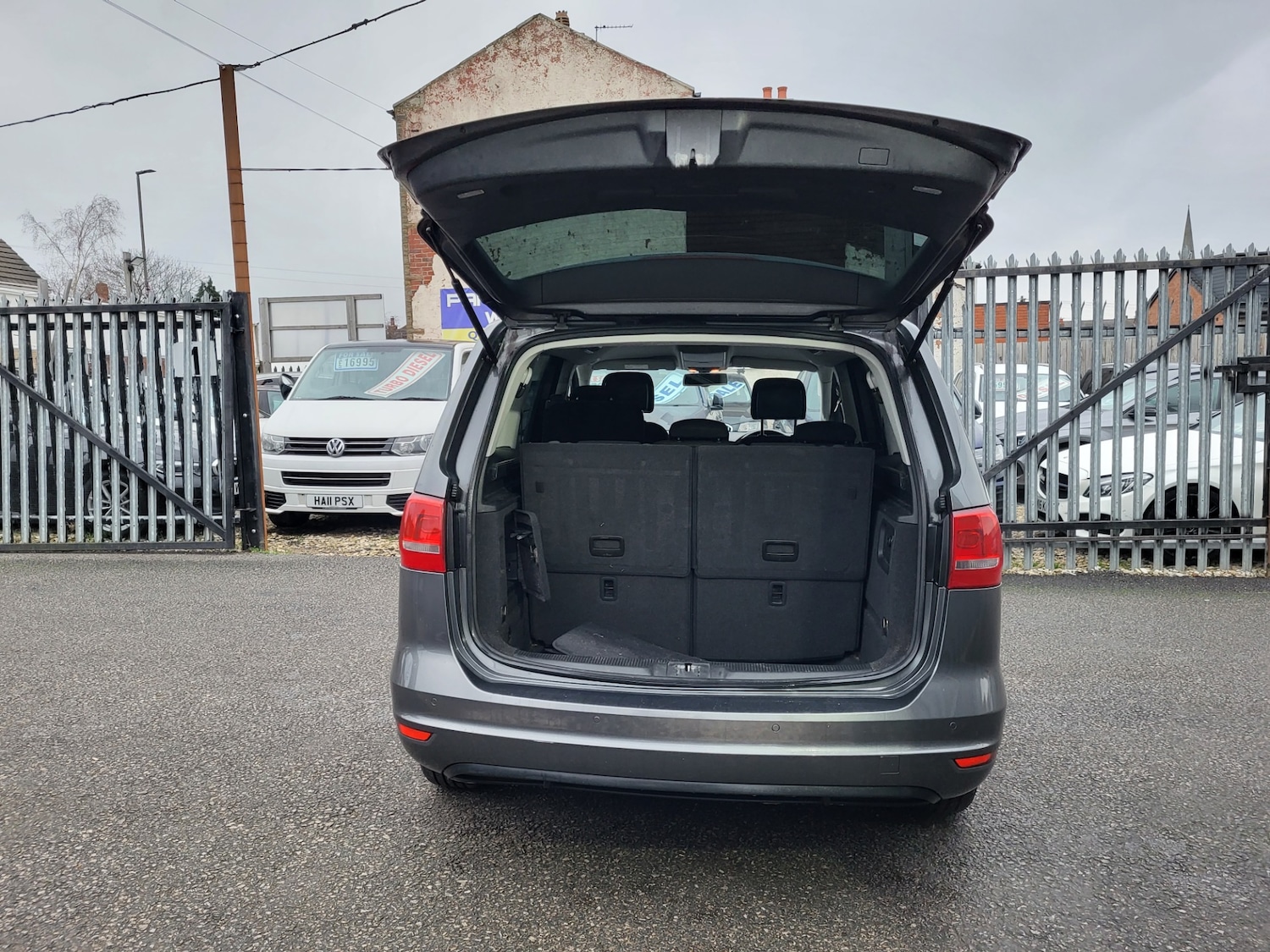 Used Volkswagen Sharan 2015 for sale - 77034011: Photo 10