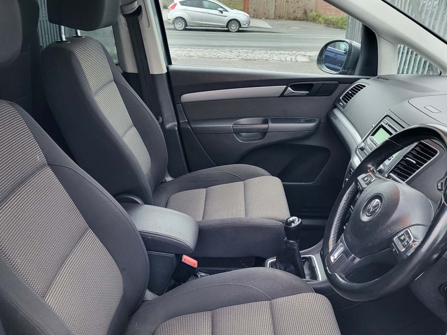 Used Volkswagen Sharan 2015 for sale - 77034011: Photo 17