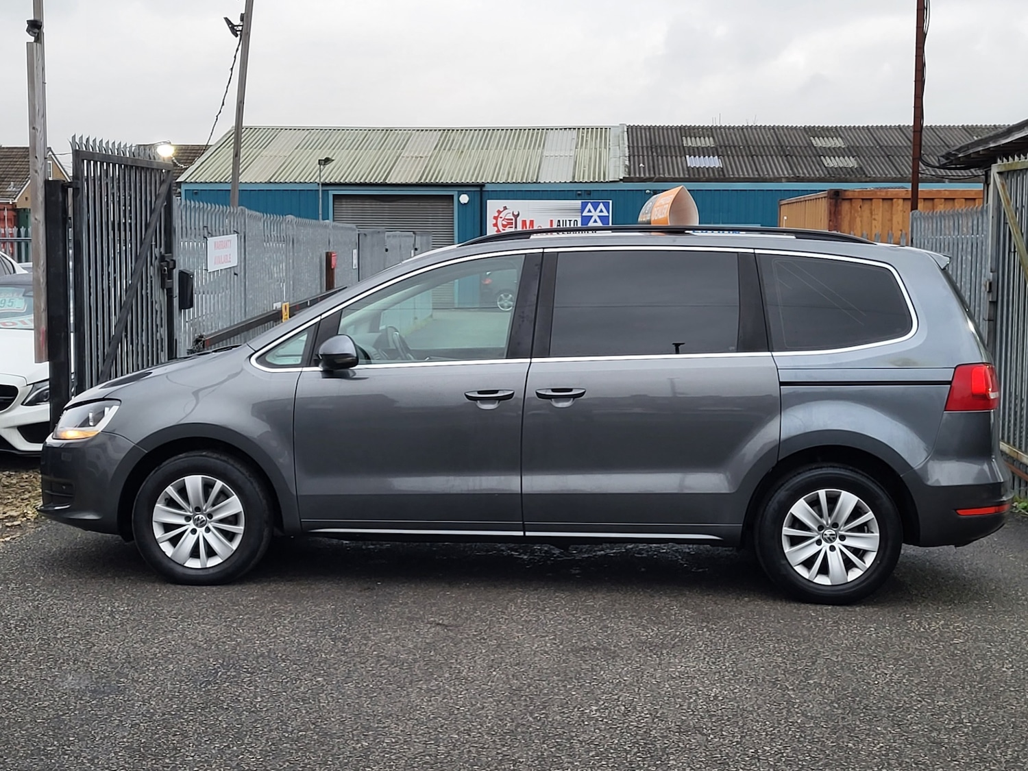 Used Volkswagen Sharan 2015 for sale - 77034011: Photo 5