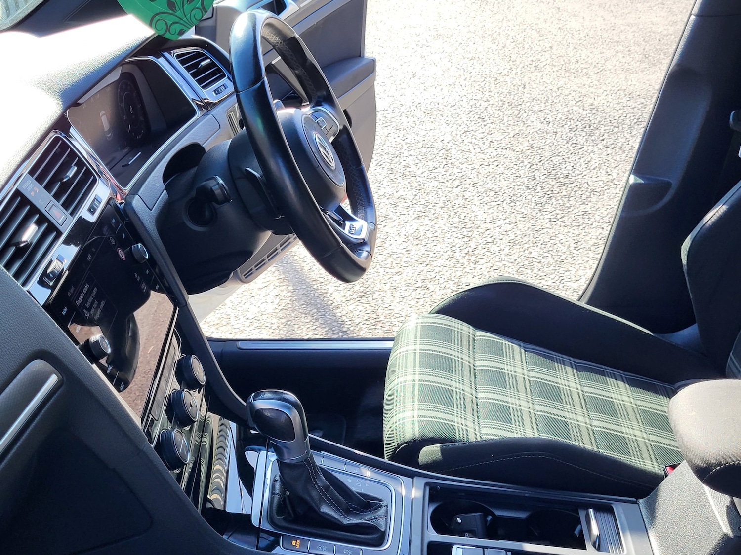 Used Volkswagen Golf 2018 for sale - 76962975: Photo 18