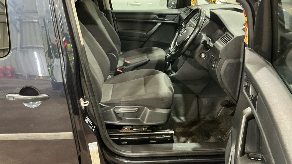 Used Volkswagen Caddy Maxi Life 2016 for sale - 77078095: Photo 5