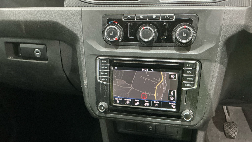 Used Volkswagen Caddy Maxi Life 2016 for sale - 77078095: Photo 6