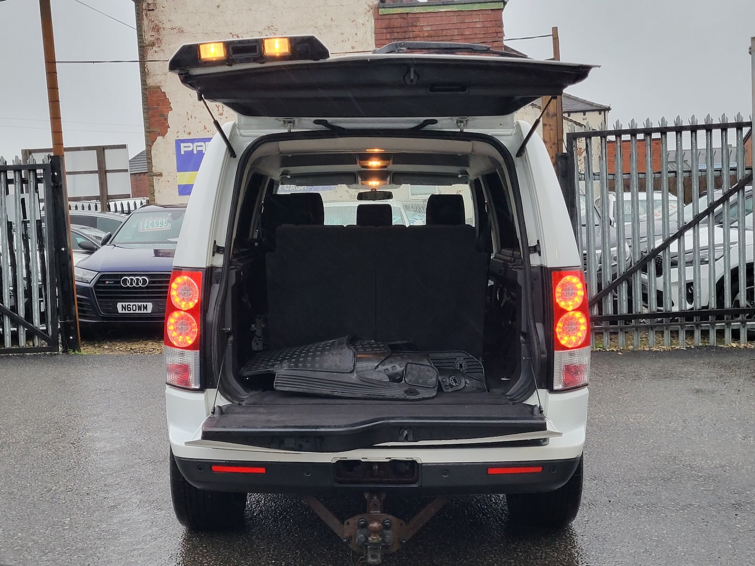 Used Land Rover Discovery 2013 for sale - 77352249: Photo 11