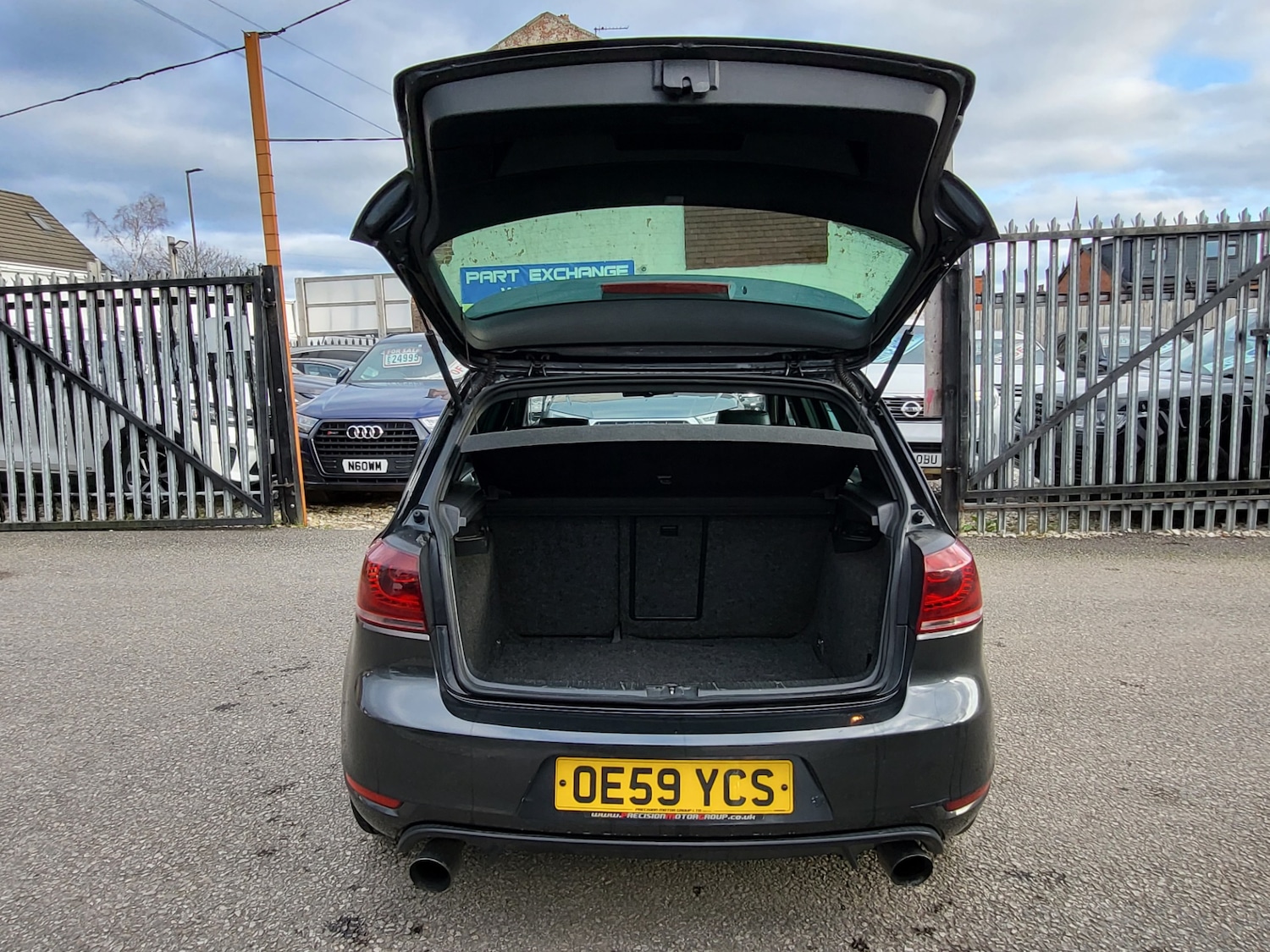 Used Volkswagen Golf 2009 for sale - 77630026: Photo 11