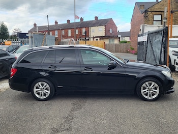 Used Mercedes-Benz C Class 2013 for sale - 78897147: Photo