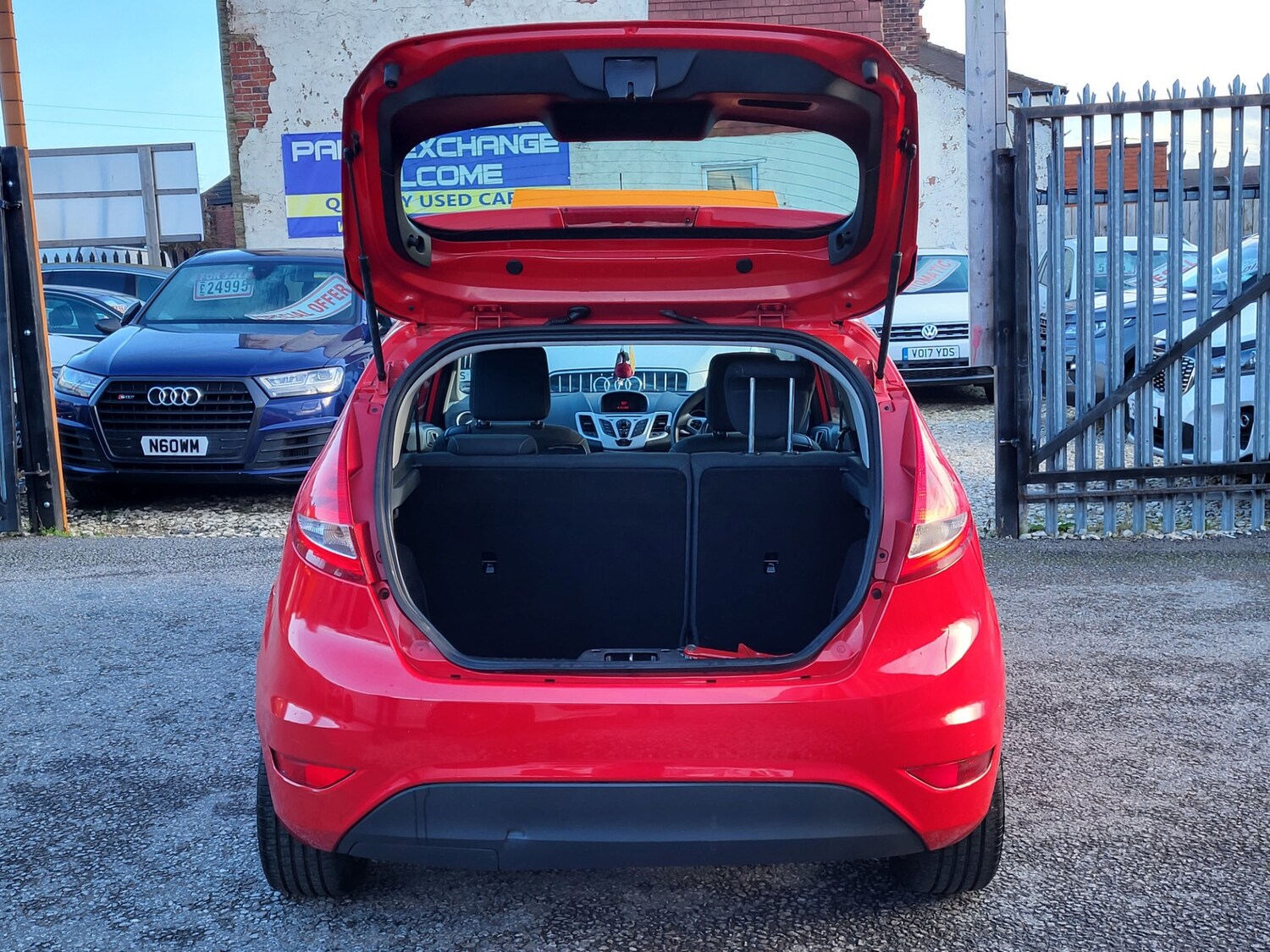 Used Ford Fiesta 2011 for sale - 77311007: Photo 10