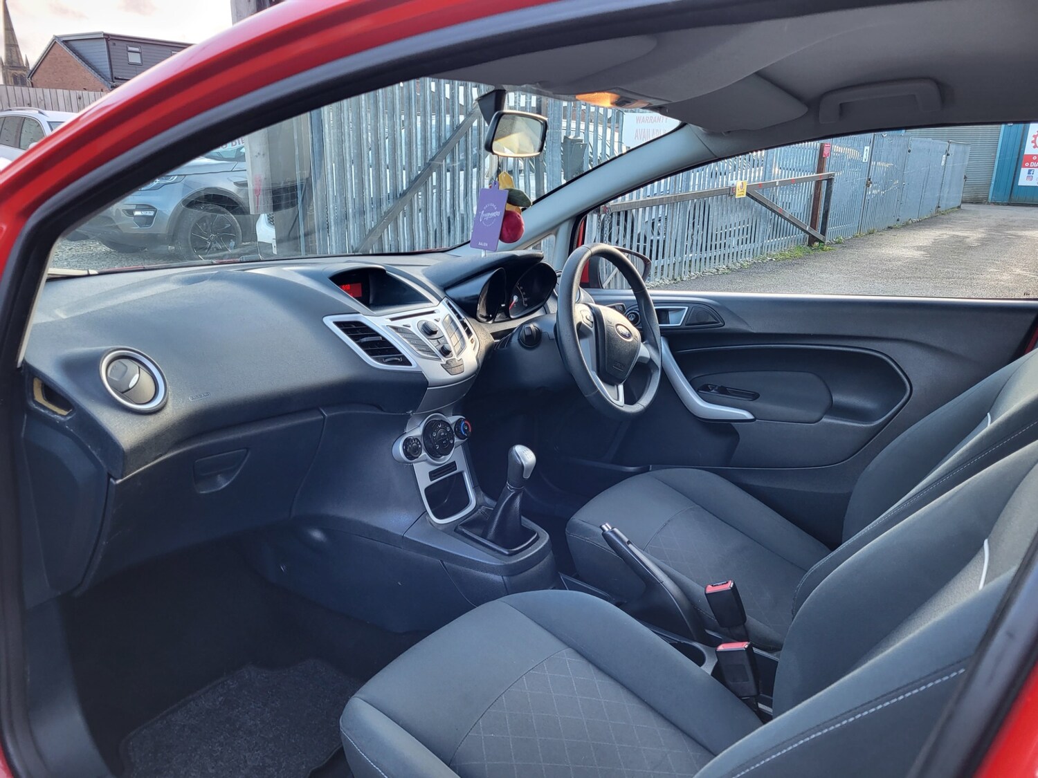 Used Ford Fiesta 2011 for sale - 77311007: Photo 7