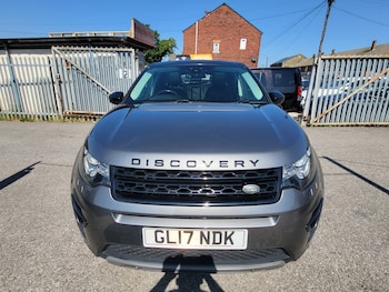 Used Land Rover Discovery Sport 2017 for sale - 79154247: Photo