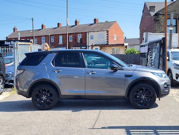 Used Land Rover Discovery Sport 2017 for sale - 79154247: Photo