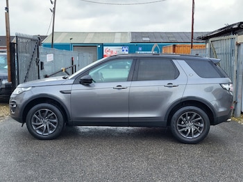 Used Land Rover Discovery Sport 2015 for sale - 77531822: Photo