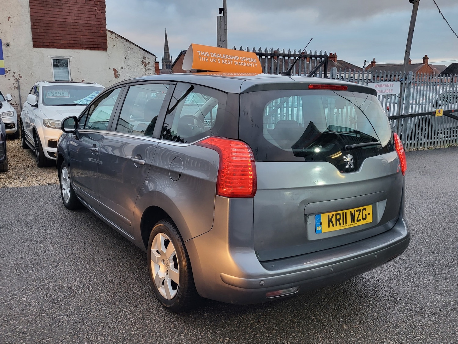 Used Peugeot 5008 2011 for sale - 77234681: Photo 10