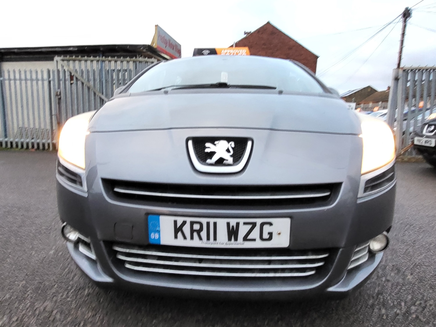 Used Peugeot 5008 2011 for sale - 77234681: Photo 14