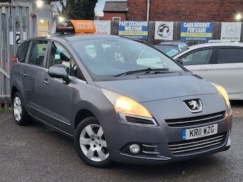 Used Peugeot 5008 2011 for sale - 77234681: Photo