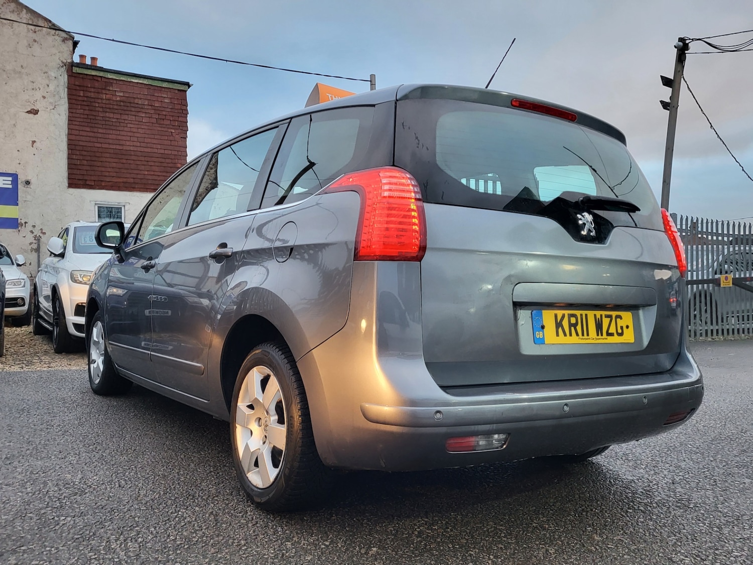 Used Peugeot 5008 2011 for sale - 77234681: Photo 23