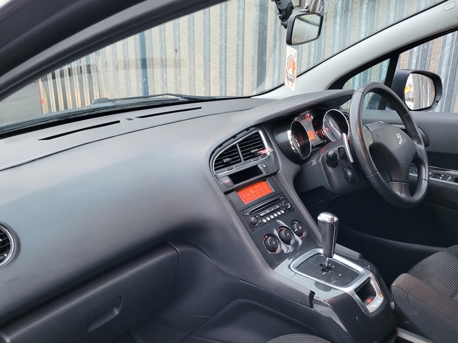 Used Peugeot 5008 2011 for sale - 77234681: Photo 7