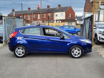 Used Ford Fiesta 2016 for sale - 78240568: Photo