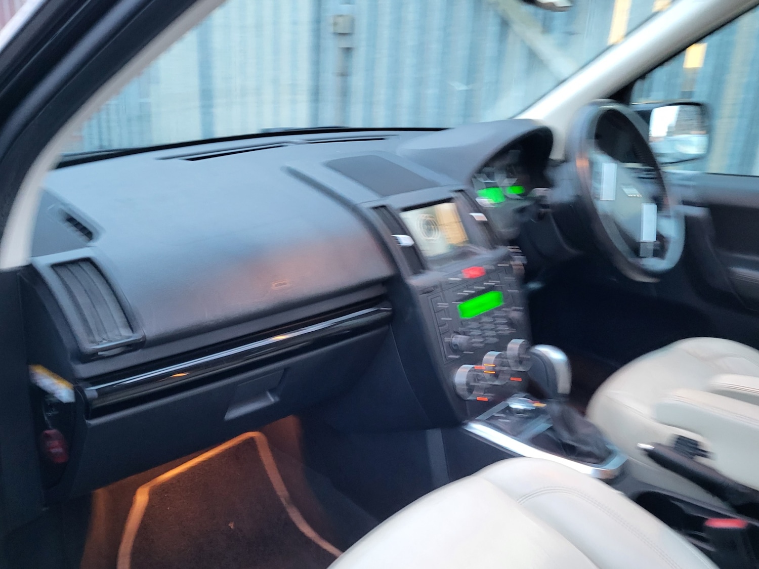 Used Land Rover Freelander 2012 for sale - 76960426: Photo 9