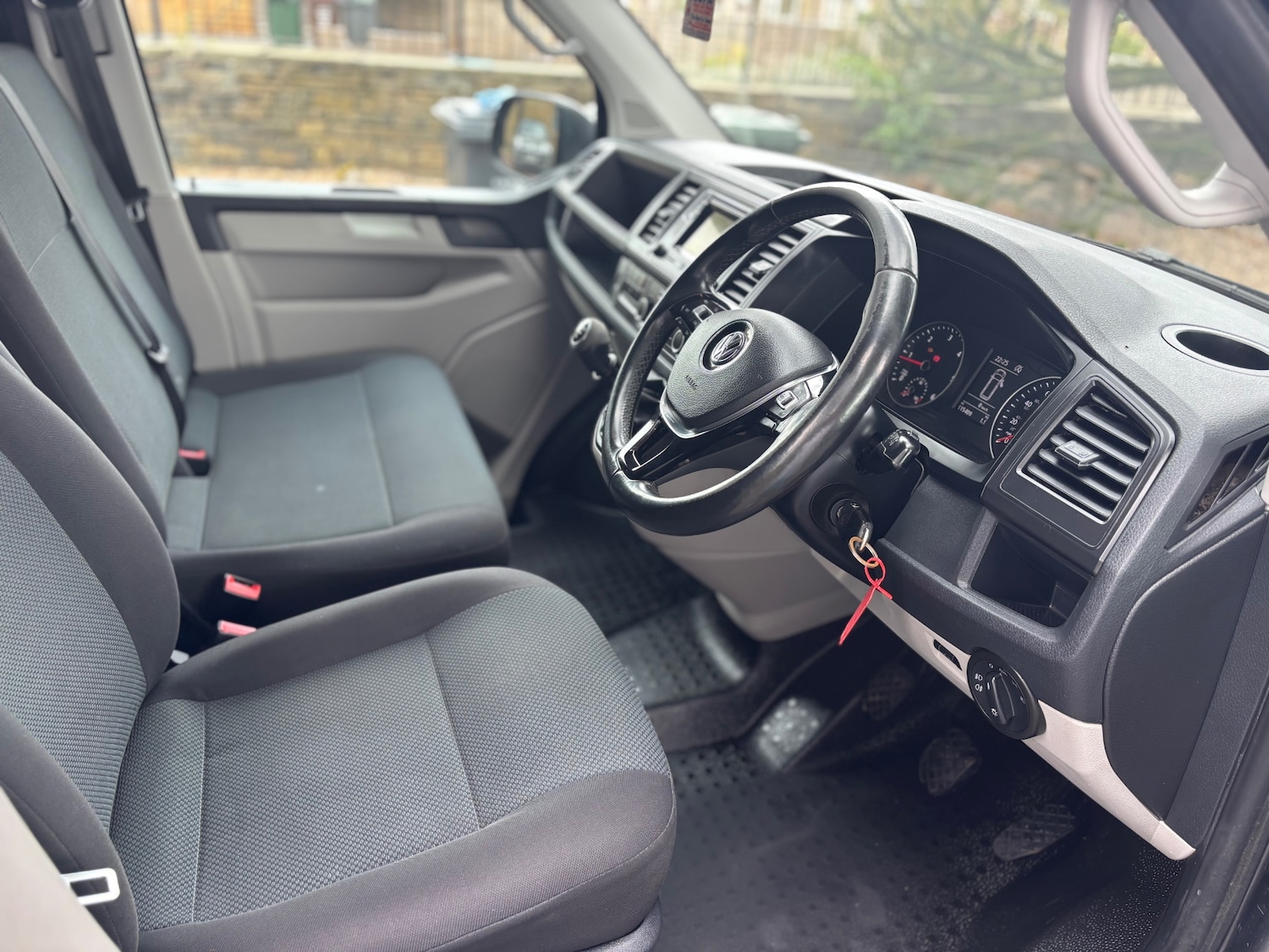 Used Volkswagen Transporter 2017 for sale - 76145791: Photo 9