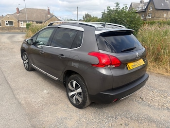 Used Peugeot 2008 2014 for sale - 79319252: Photo