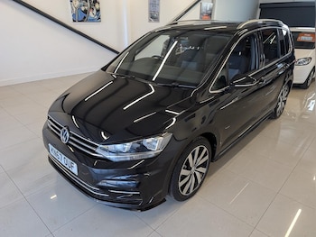 Used Volkswagen Touran 2017 for sale - 77075549: Photo