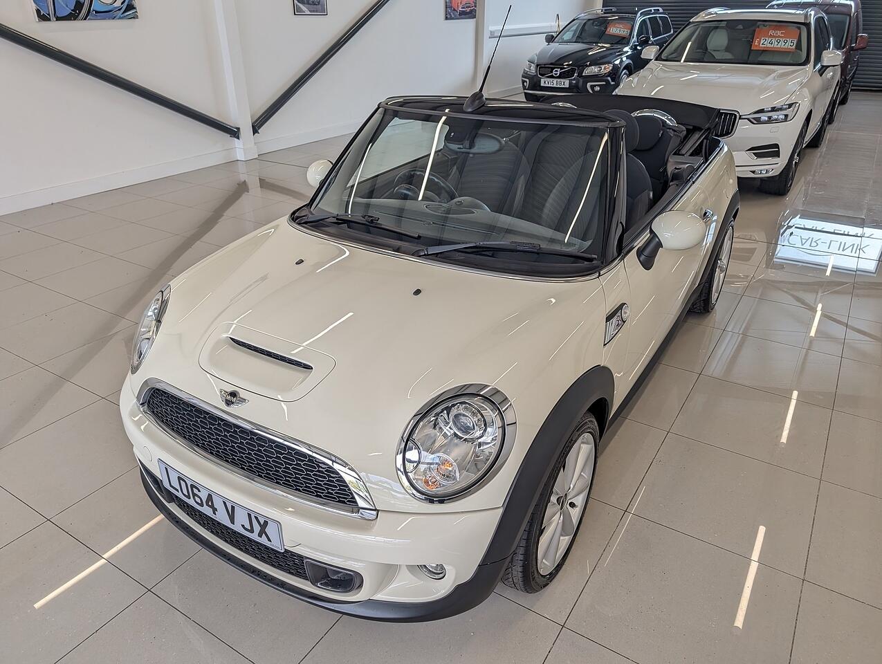 Used MINI Convertible 2015 for sale - 76191027: Photo 3