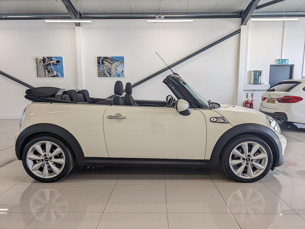 Used MINI Convertible 2015 for sale - 76191027: Photo 6