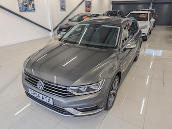 Used Volkswagen Passat 2017 for sale - 75758857: Photo