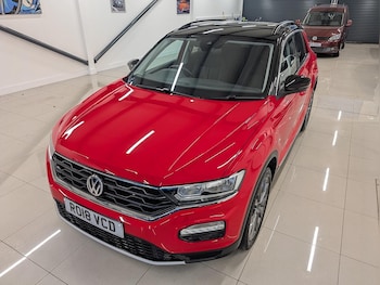 Used Volkswagen T-Roc 2018 for sale - 76400670: Photo