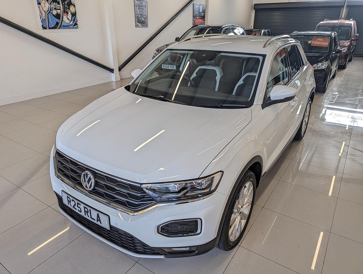 Used Volkswagen T-Roc 2018 for sale - 76328272: Photo 2