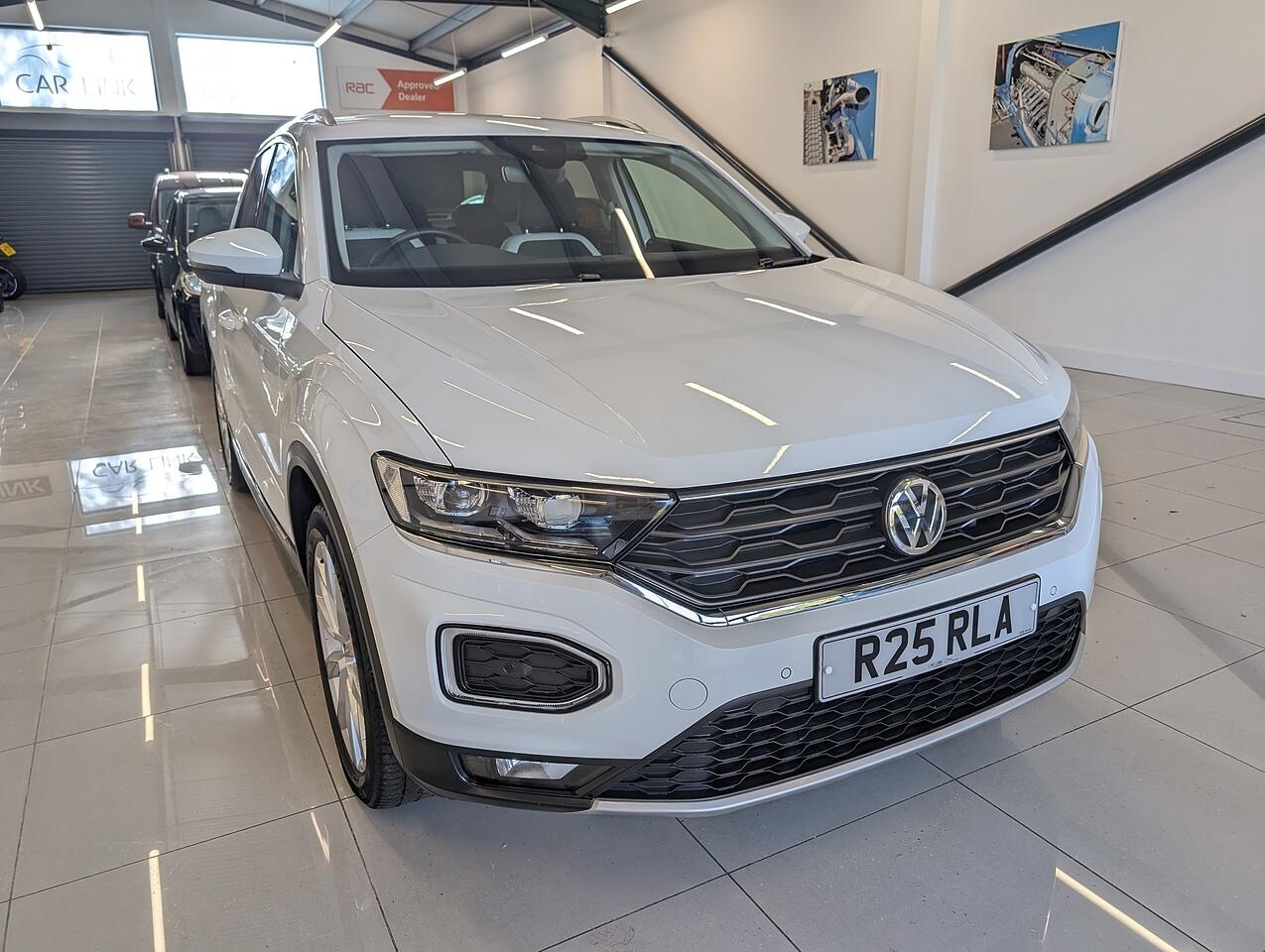 Used Volkswagen T-Roc 2018 for sale - 76328272: Photo 8