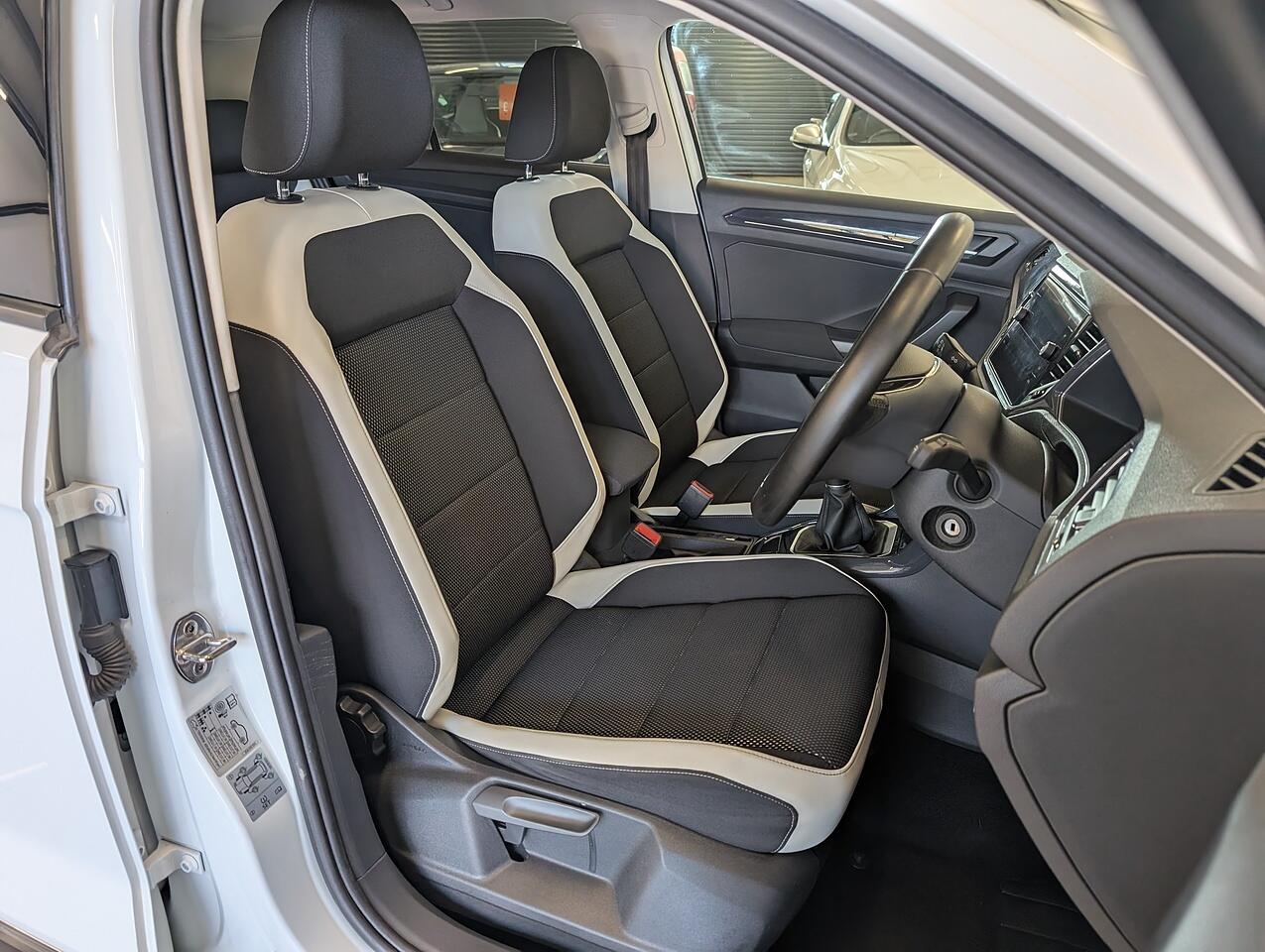 Used Volkswagen T-Roc 2018 for sale - 76328272: Photo 9