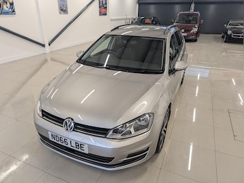 Used Volkswagen Golf 2016 for sale - 77075551: Photo