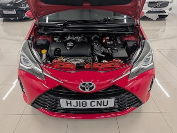 Used Toyota Yaris 2018 for sale - 76851201: Photo