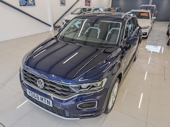 Used Volkswagen T-Roc 2019 for sale - 76479753: Photo