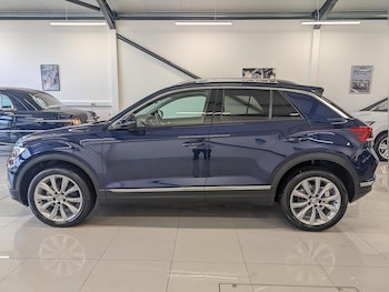 Used Volkswagen T-Roc 2019 for sale - 76479753: Photo